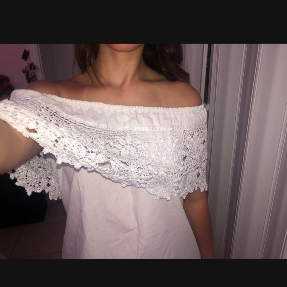Traditional Mexican Embroidered blouse/ Blusa tradicional Mexicana bordada
